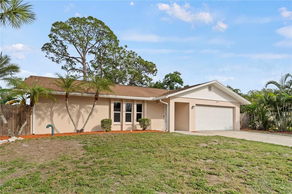 5747 ISANDA PLACE SARASOTA, FL 34231