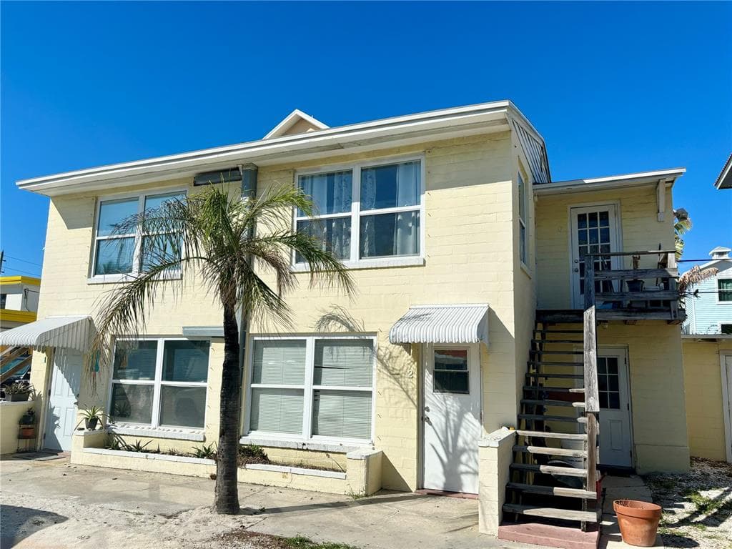 26 79TH TERRACE UNIT 8 TREASURE ISLAND, FL 33706