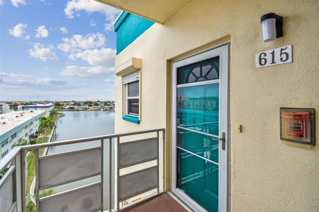 2960 59TH STREET S UNIT 615 GULFPORT, FL 33707