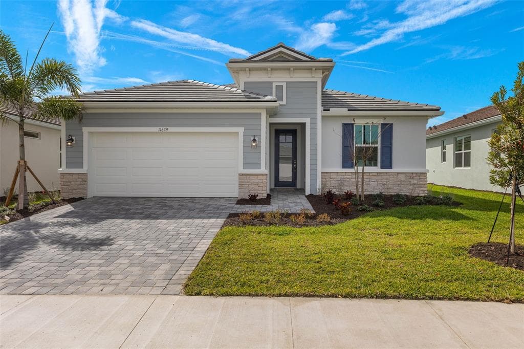 11639 MYAKKA BLUE DRIVE VENICE, FL 34293
