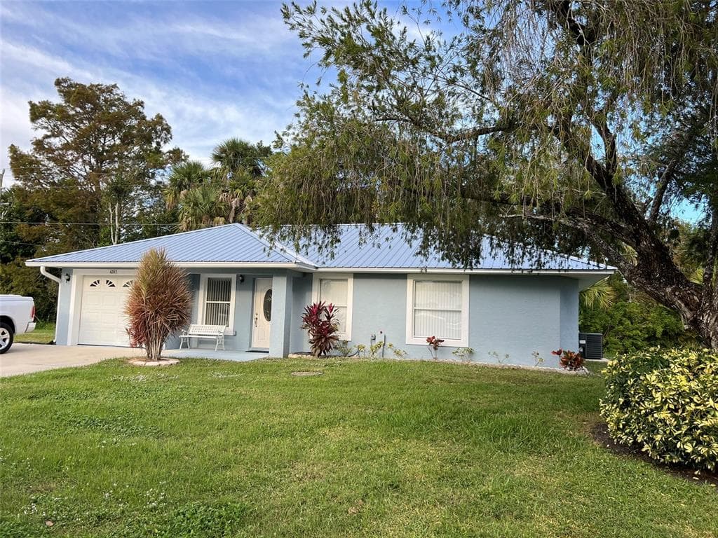 4243 SE 49TH COURT OKEECHOBEE, FL 34974