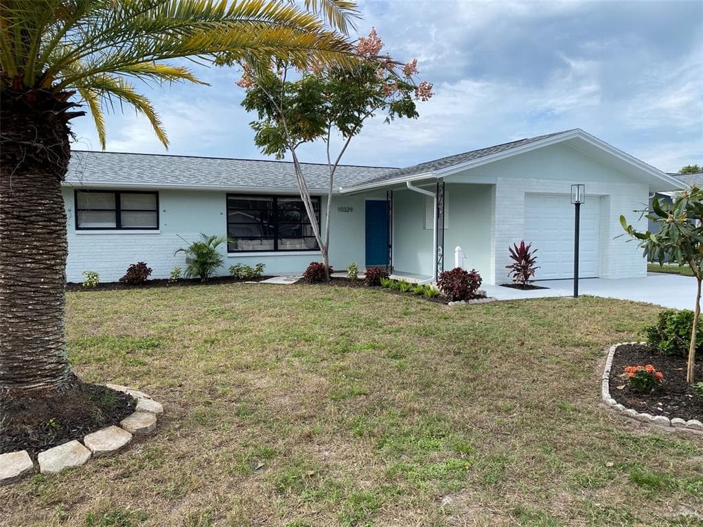 10329 LOQUAT DRIVE PORT RICHEY, FL 34668