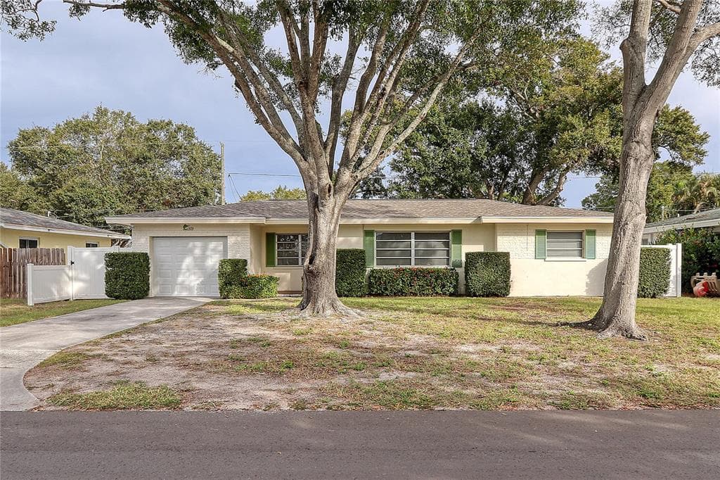 1454 SEABREEZE STREET CLEARWATER, FL 33756