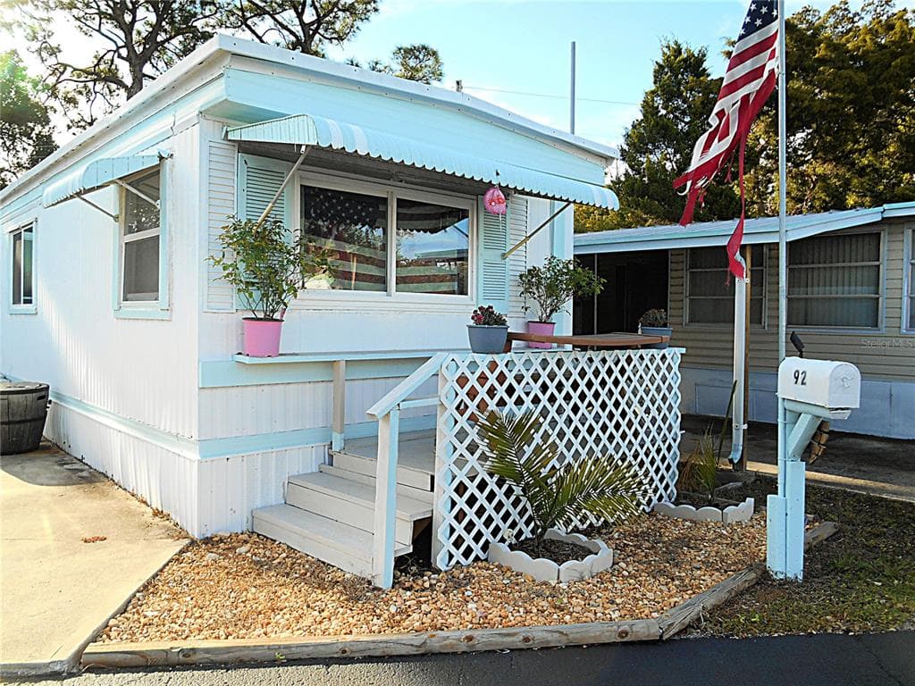 7801 34TH AVENUE N UNIT 92 ST PETERSBURG, FL 33710