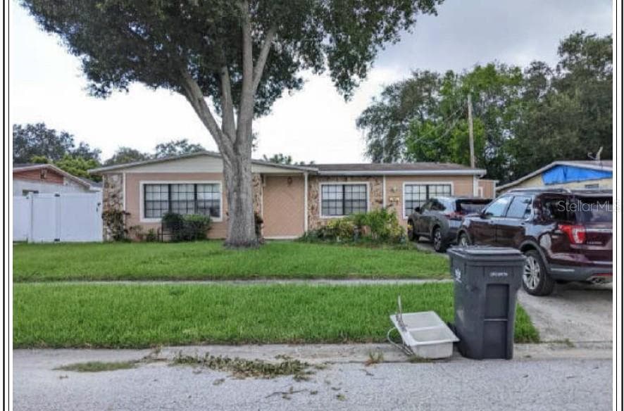 5618 LARIMER DRIVE TAMPA, FL 33615