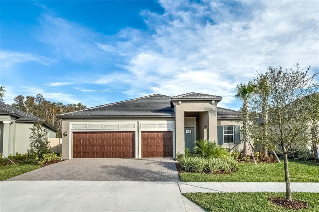 11006 BANYAN BREEZE BOULEVARD