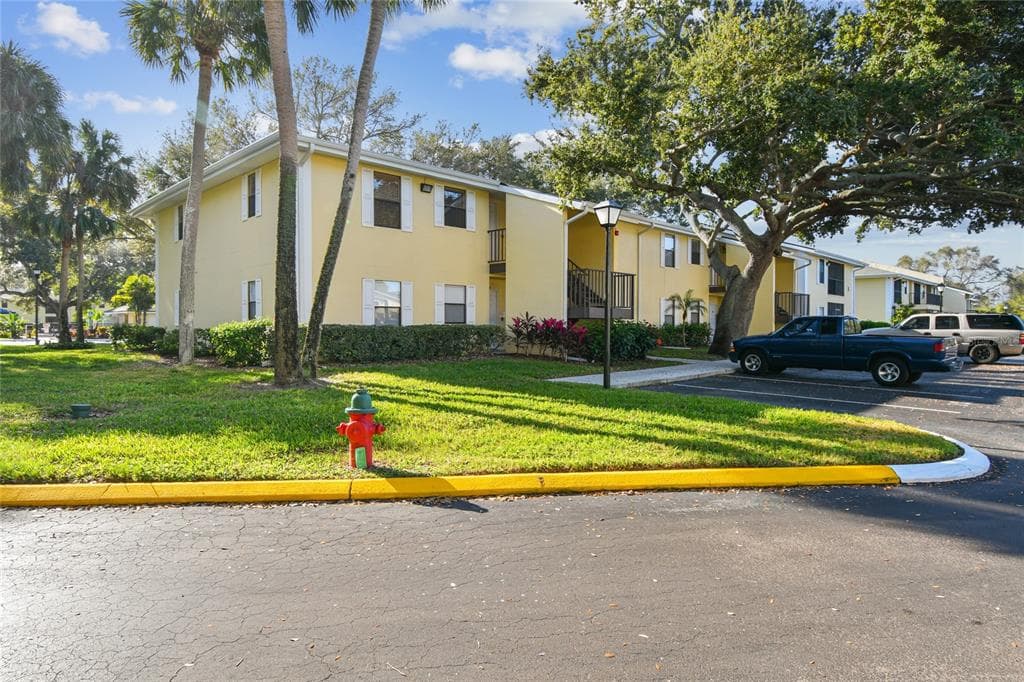 3001 58TH AVENUE S UNIT 107 ST PETERSBURG, FL 33712