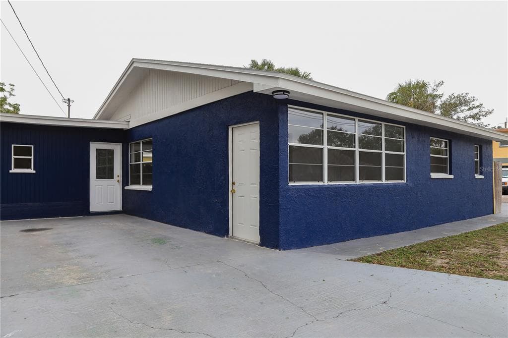 2124 11TH AVENUE S ST PETERSBURG, FL 33712