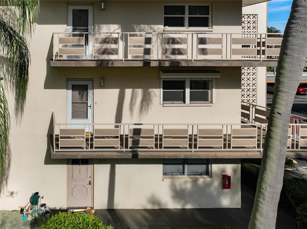 5750 80TH STREET N UNIT D208 ST PETERSBURG, FL 33709