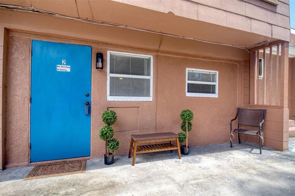 675 1/2 16TH AVENUE S UNIT 2 ST PETERSBURG, FL 33701