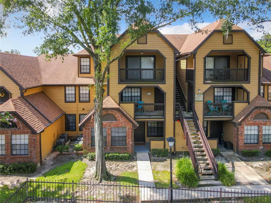 320 FORESTWAY CIRCLE UNIT 102 ALTAMONTE SPRINGS, FL 32701