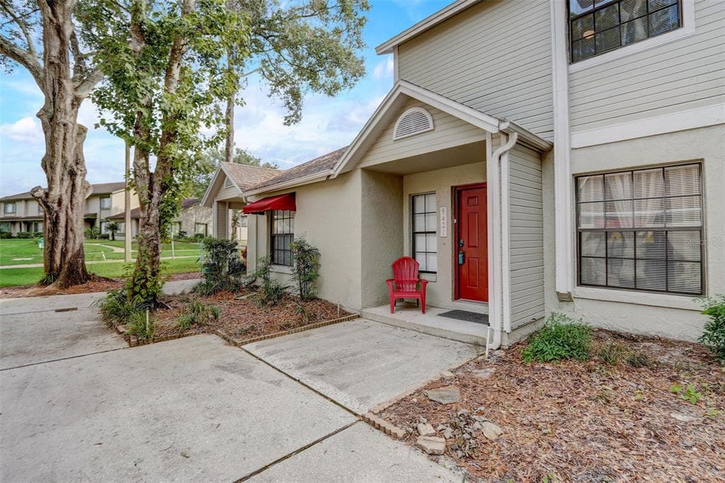 8421 LAURELON PLACE UNIT 2 TEMPLE TERRACE, FL 33637