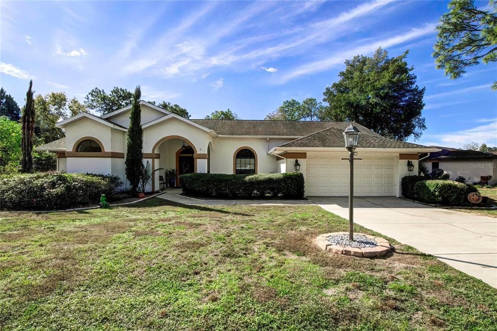 9 BIRCHTREE STREET HOMOSASSA, FL 34446