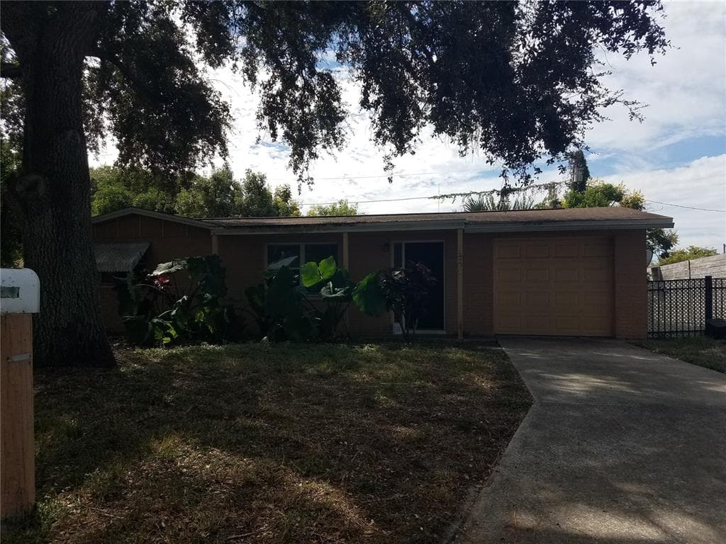 1701 ATLAS LANE HOLIDAY, FL 34691