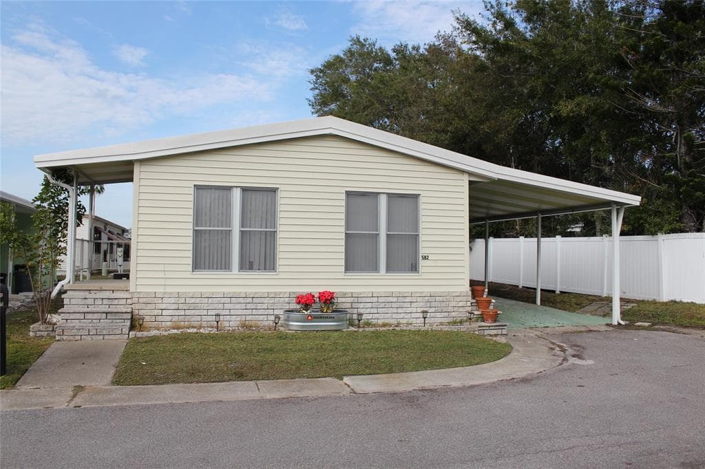 29250 US HIGHWAY 19 N UNIT 582 CLEARWATER, FL 33761