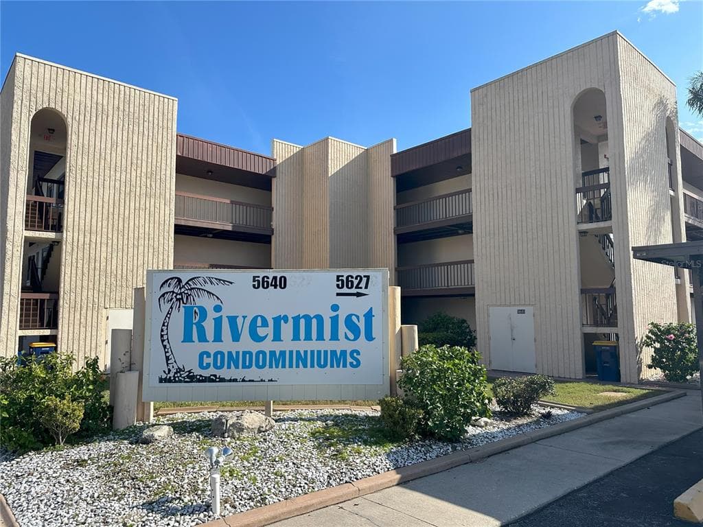 5640 FERGUSON COURT UNIT 2305 NEW PORT RICHEY, FL 34652