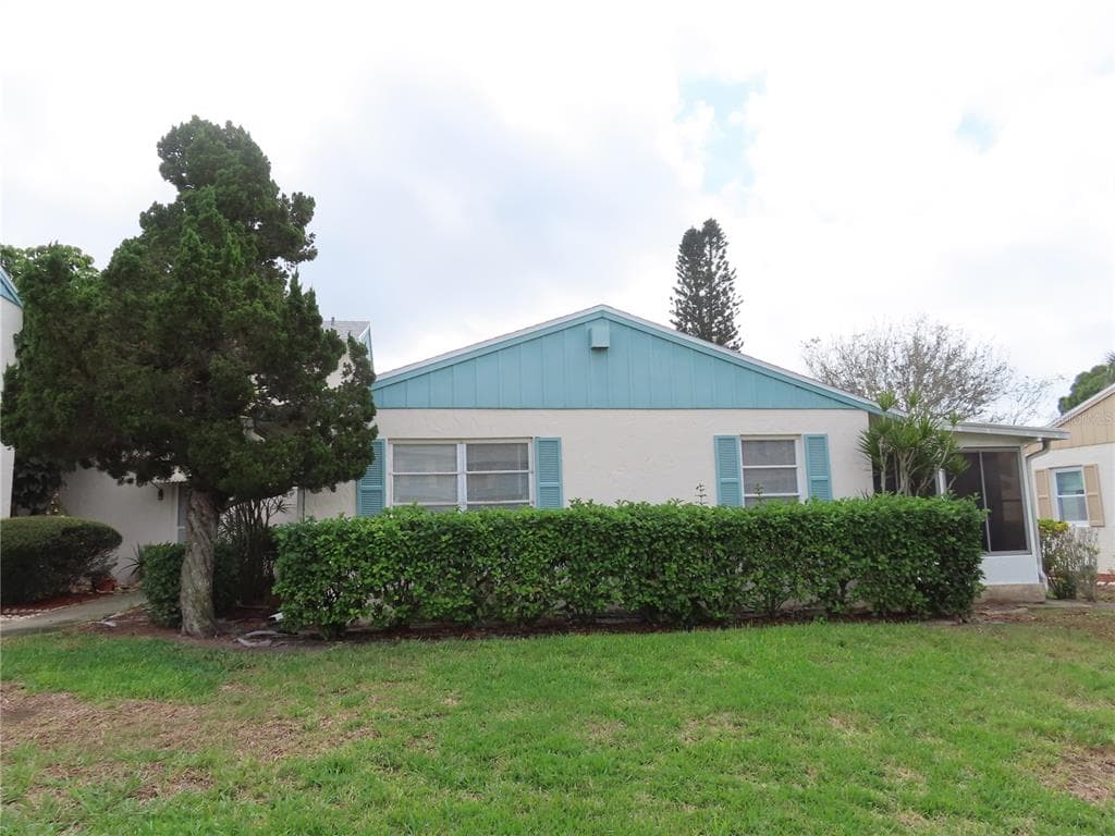3267 39TH STREET S UNIT A ST PETERSBURG, FL 33711