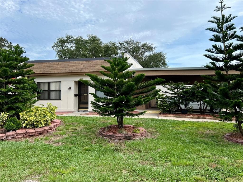1389 MISSION DRIVE W CLEARWATER, FL 33759