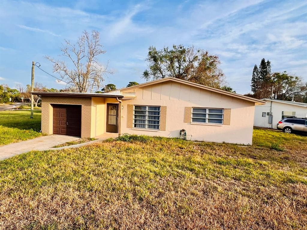 4902 LARGO TERRACE NEW PORT RICHEY, FL 34652