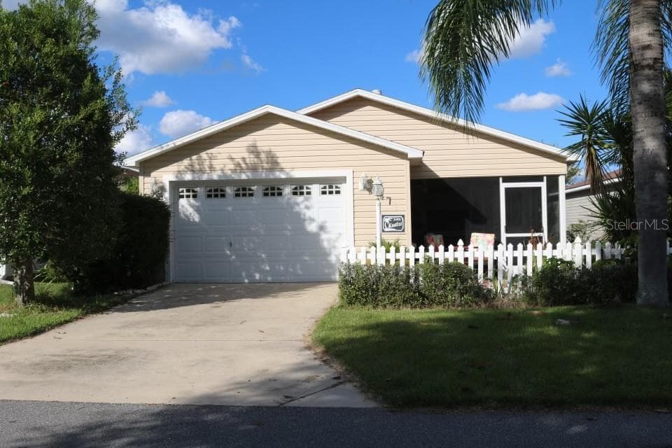 2471 UTICA WAY THE VILLAGES, FL 32162