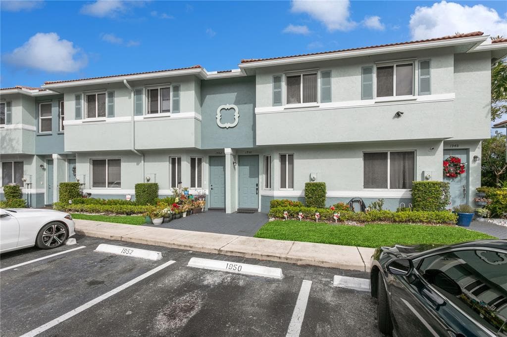 1950 ALAMANDA WAY