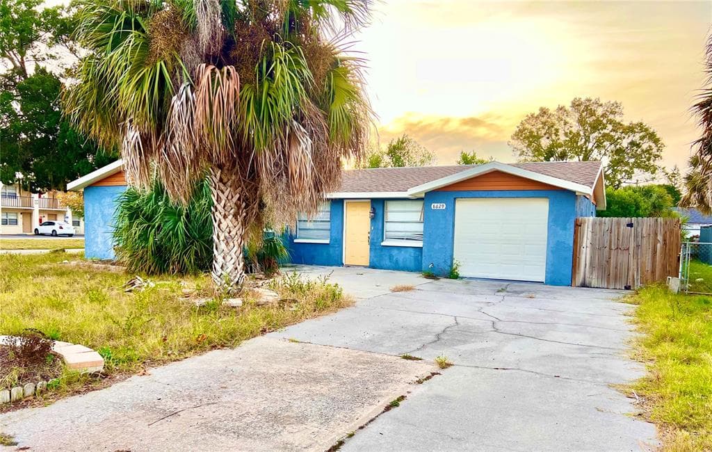 8629 VELVET DRIVE PORT RICHEY, FL 34668
