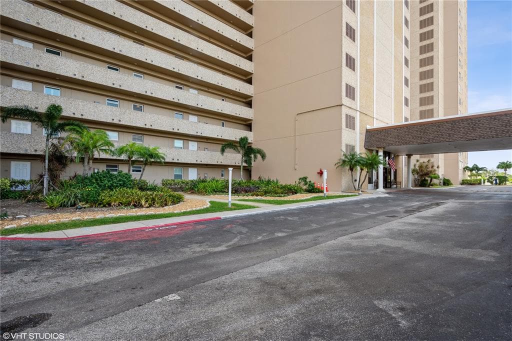 5200 BRITTANY DRIVE S UNIT 508 ST PETERSBURG, FL 33715