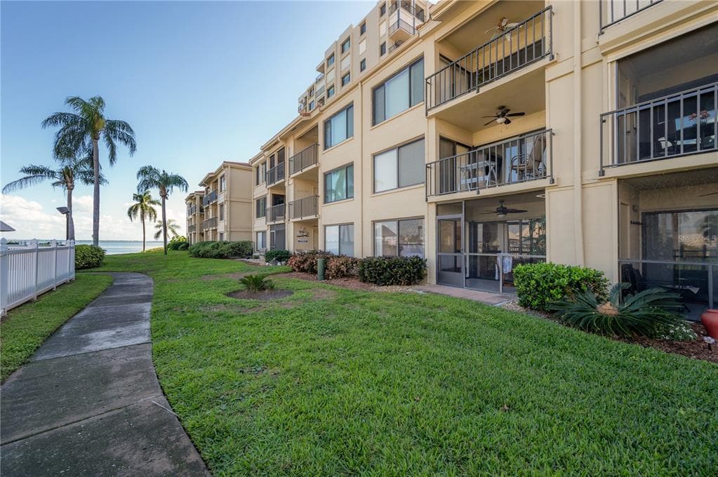 6322 PALMA DEL MAR BOULEVARD S UNIT 102 ST PETERSBURG, FL 33715