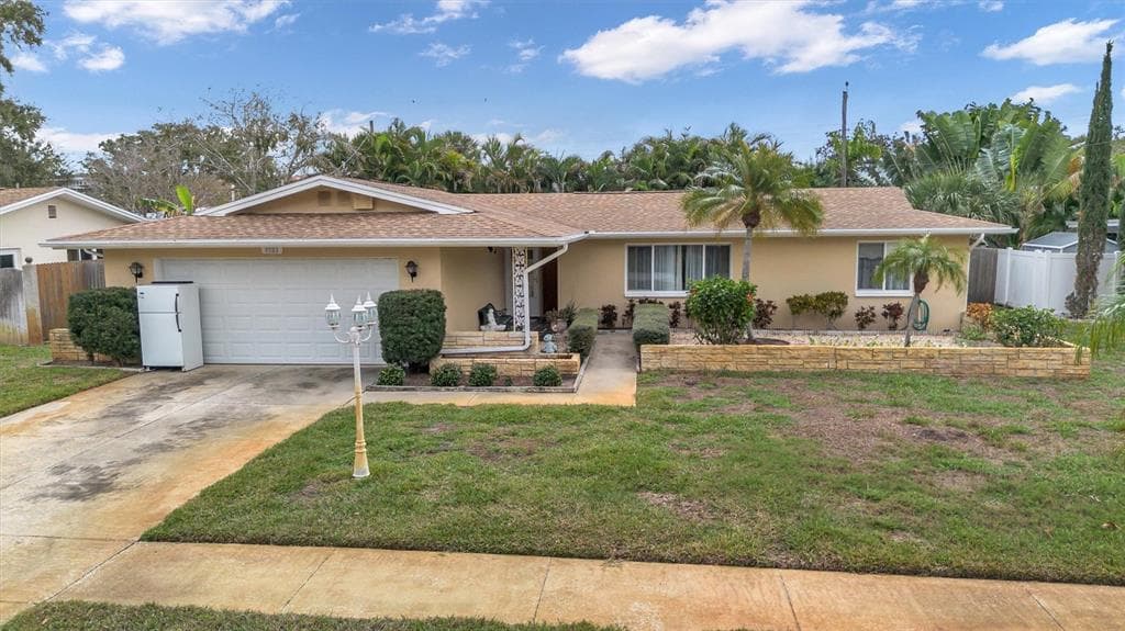 9585 PORTSIDE DRIVE SEMINOLE, FL 33776