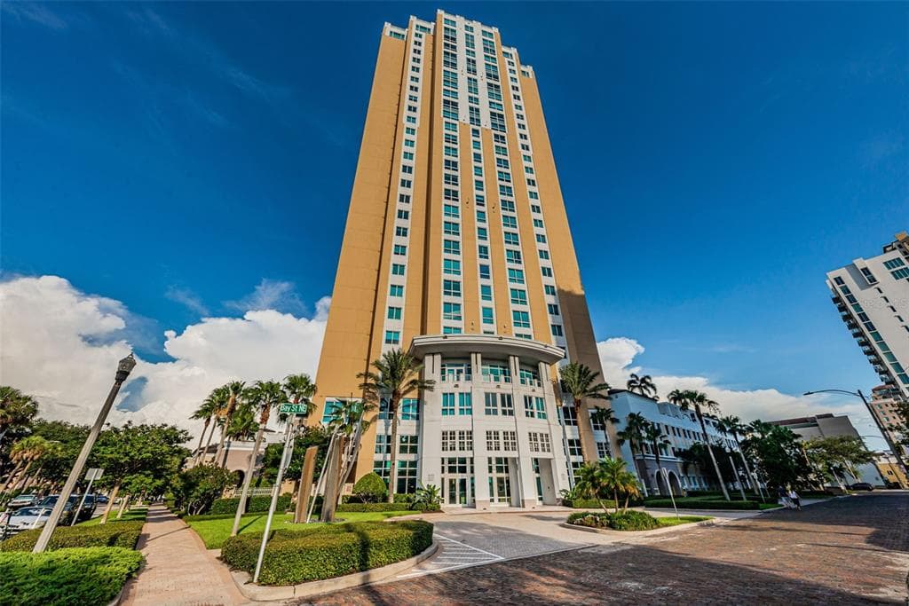 400 BEACH DRIVE NE UNIT 2505