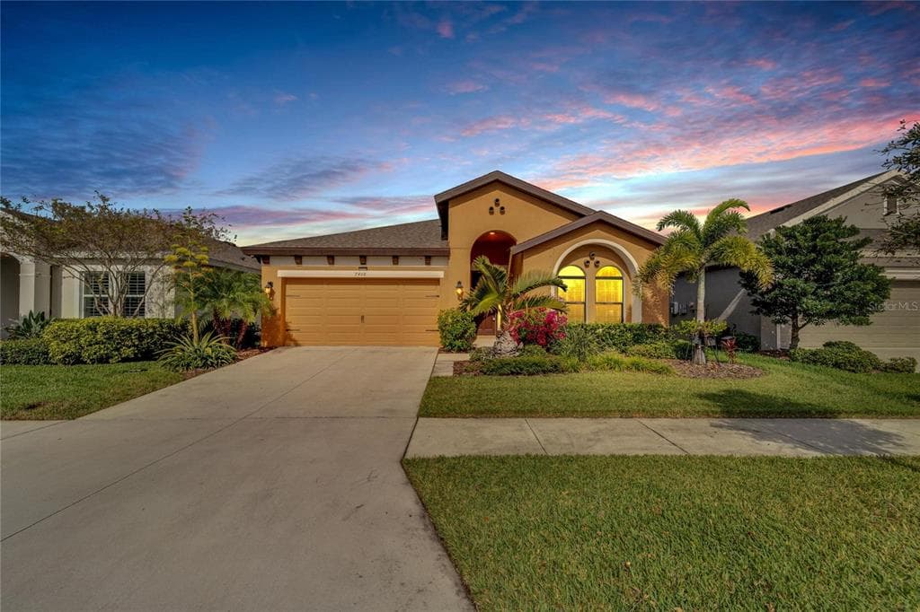 7408 SUNGOLD MEADOW COURT APOLLO BEACH, FL 33572