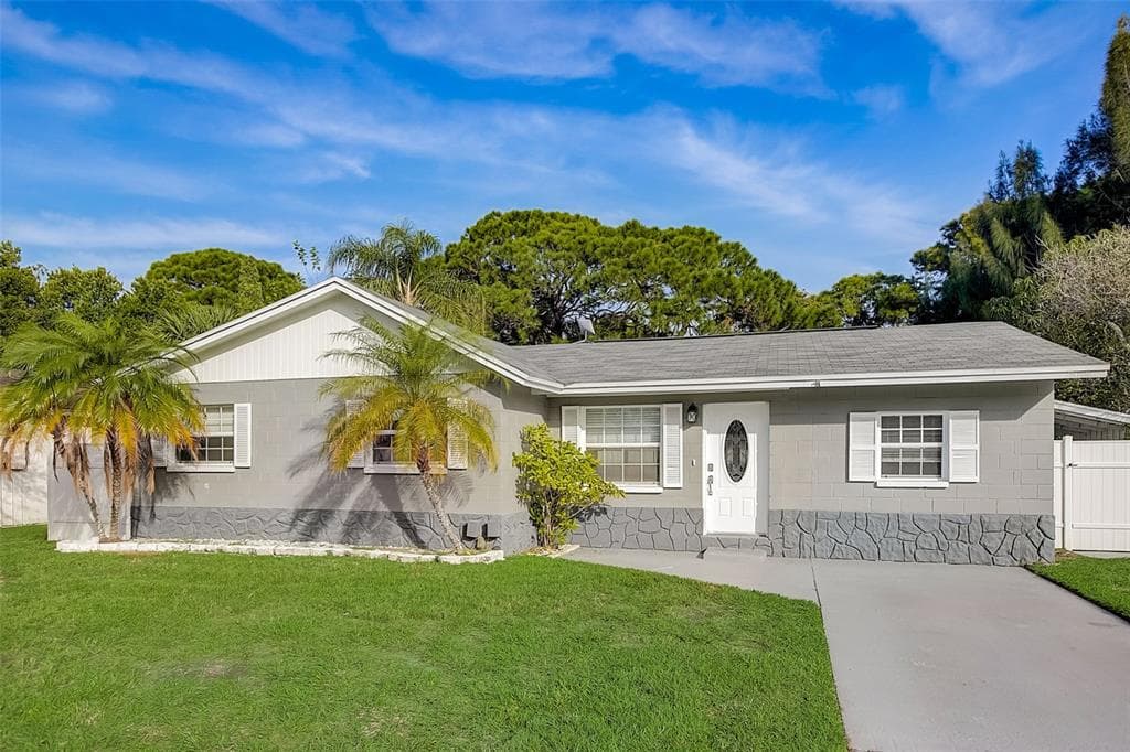 4411 GANDY CIRCLE TAMPA, FL 33616