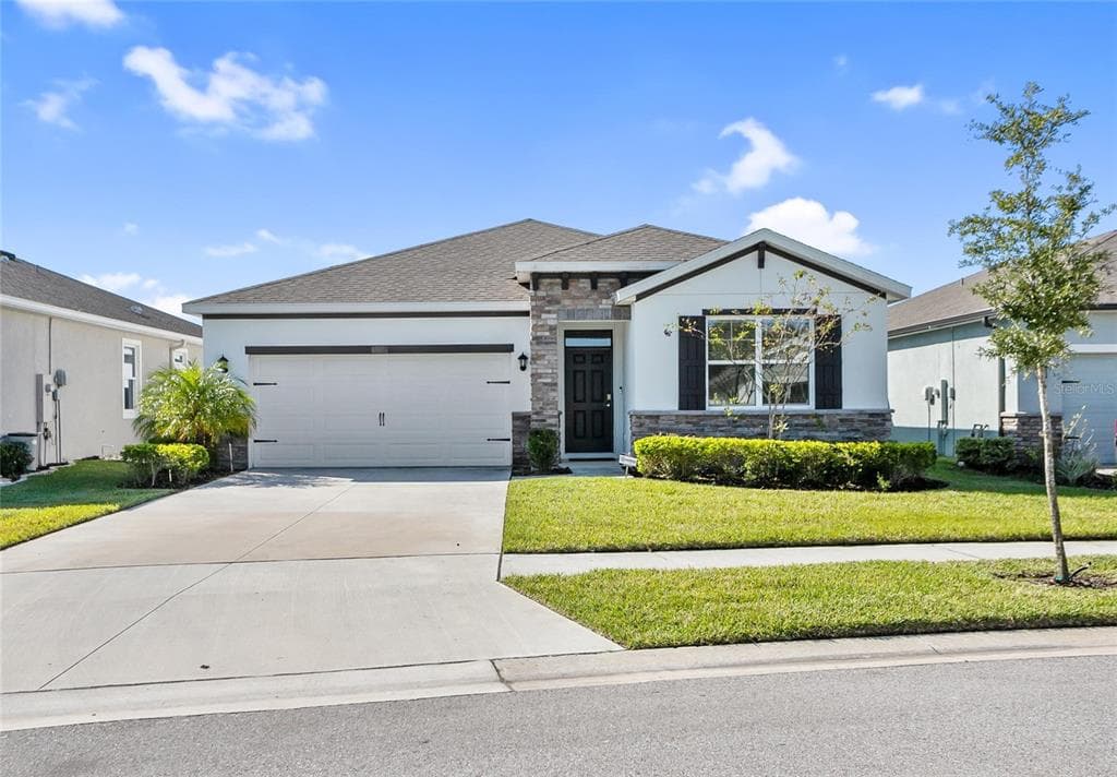 1102 MANZANAR PLACE N WESLEY CHAPEL, FL 33543