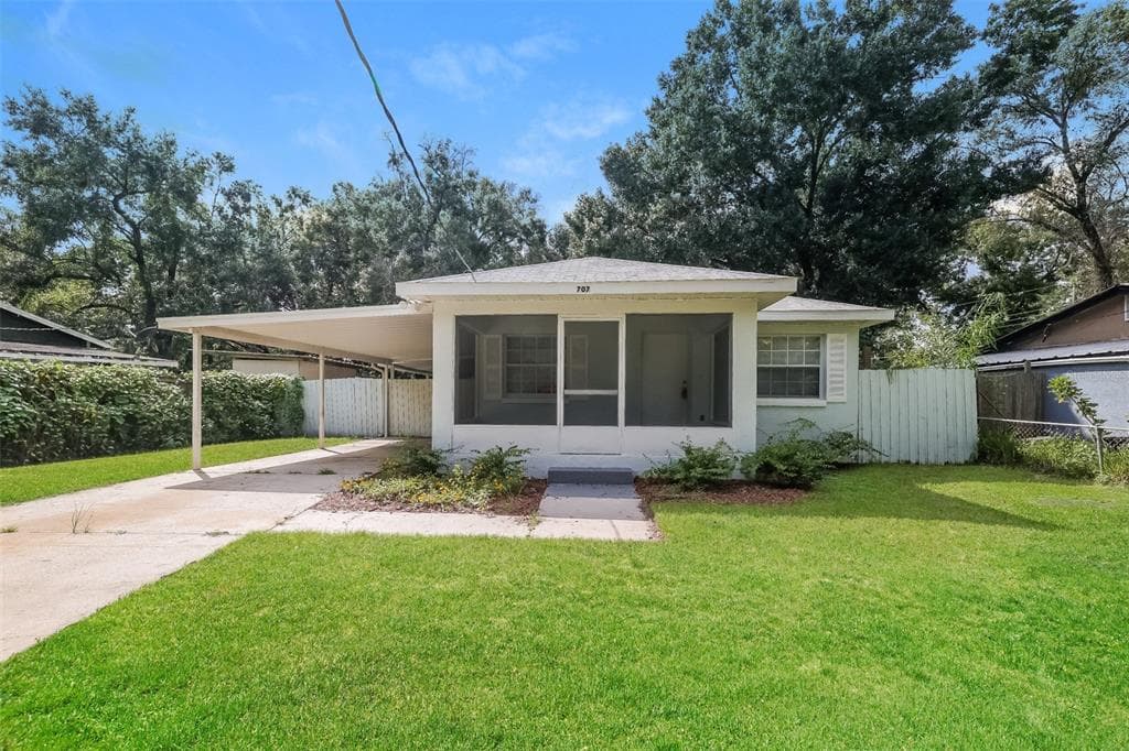 707 TRENTON ROAD LAKELAND, FL 33815