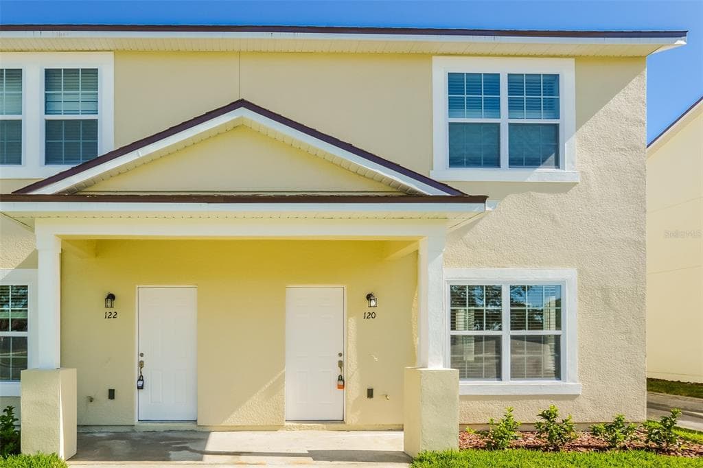 120 ELEVEN OAKS CIRCLE EUSTIS, FL 32726