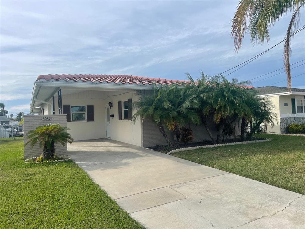 5039 PELICAN DRIVE NEW PORT RICHEY, FL 34652