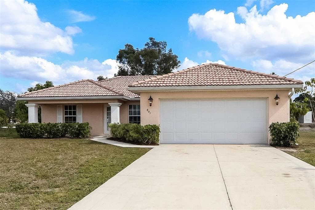 841 WOODRIDGE CIRCLE FORT MYERS, FL 33913