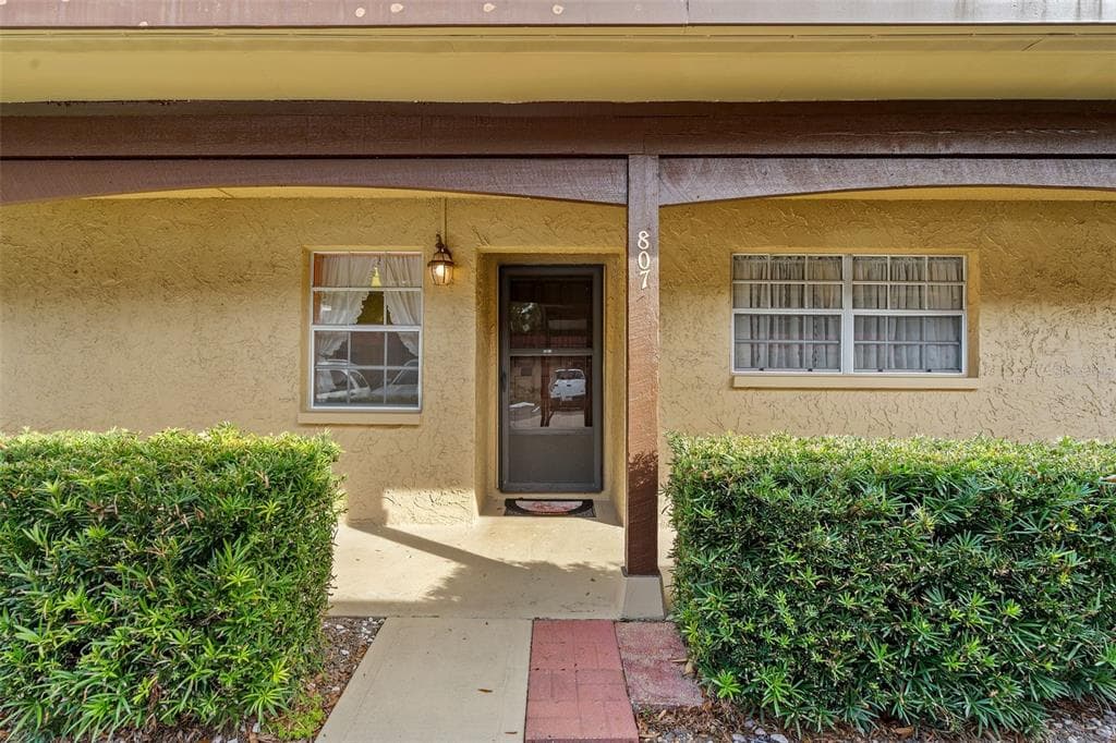 601 N HERCULES AVENUE UNIT 807 CLEARWATER, FL 33765