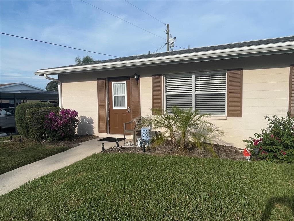 402 DORCHESTER PLACE UNIT 40 SUN CITY CENTER, FL 33573