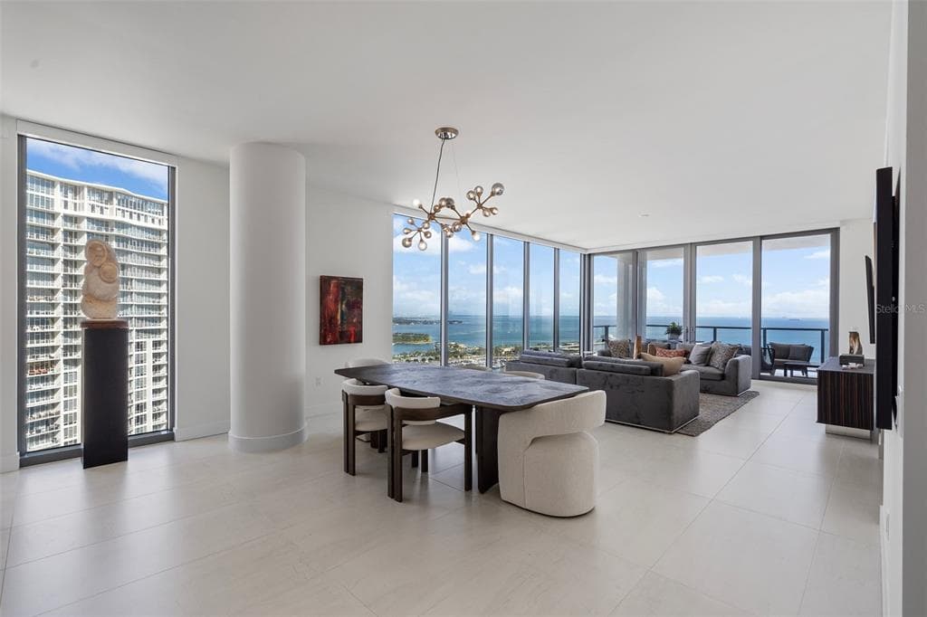 301 1ST STREET S UNIT 2603 ST PETERSBURG, FL 33701