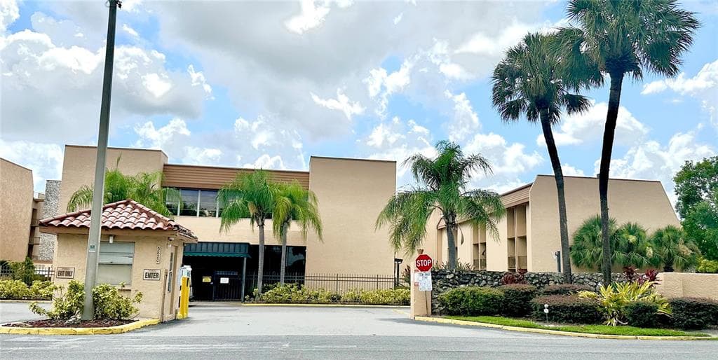5820 N CHURCH AVENUE UNIT 253 TAMPA, FL 33614