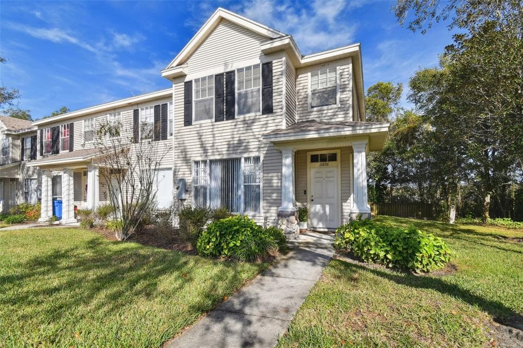 11036 BLACK SWAN COURT SEFFNER, FL 33584