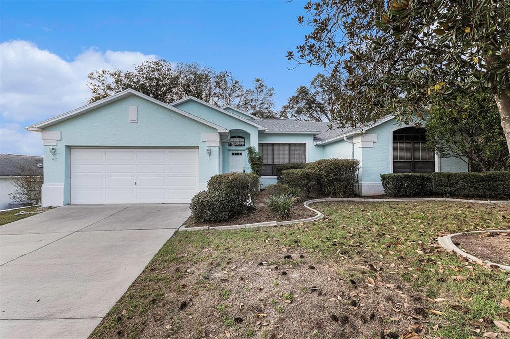 230 N ENTRY OAKS POINT LECANTO, FL 34461