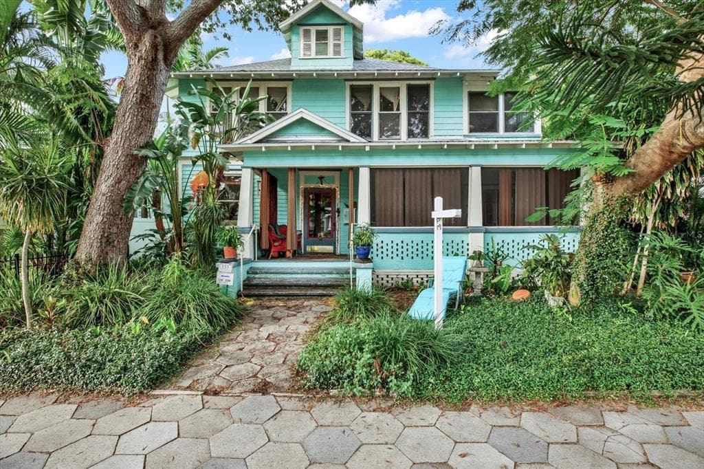 155 7TH AVENUE NE ST PETERSBURG, FL 33701
