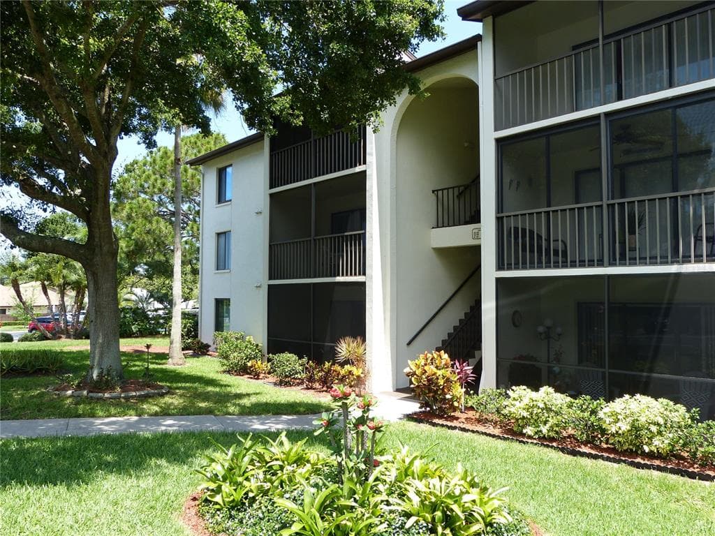 2655 PINE RIDGE WAY N UNIT A2 PALM HARBOR, FL 34684