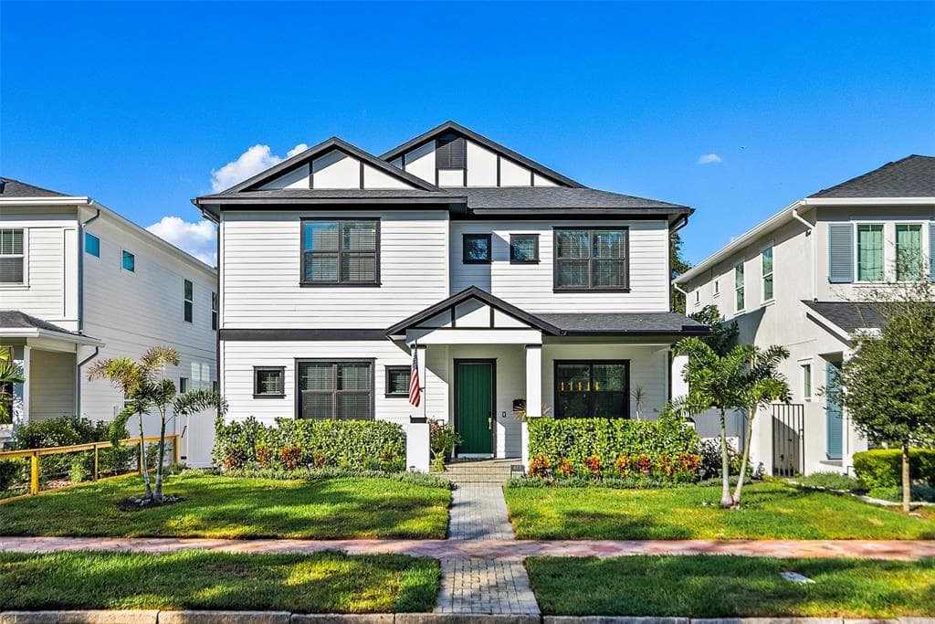 611 25TH AVENUE N ST PETERSBURG, FL 33704