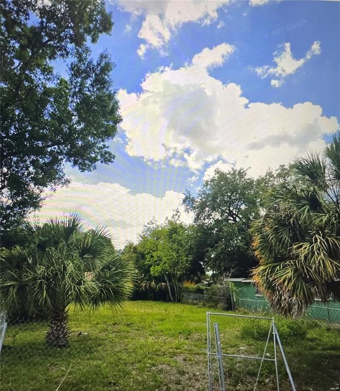 2211 E 28TH AVENUE TAMPA, FL 33605