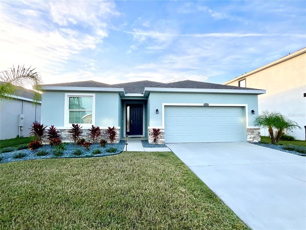 8341 BOWER BASS CIRCLE WESLEY CHAPEL, FL 33545