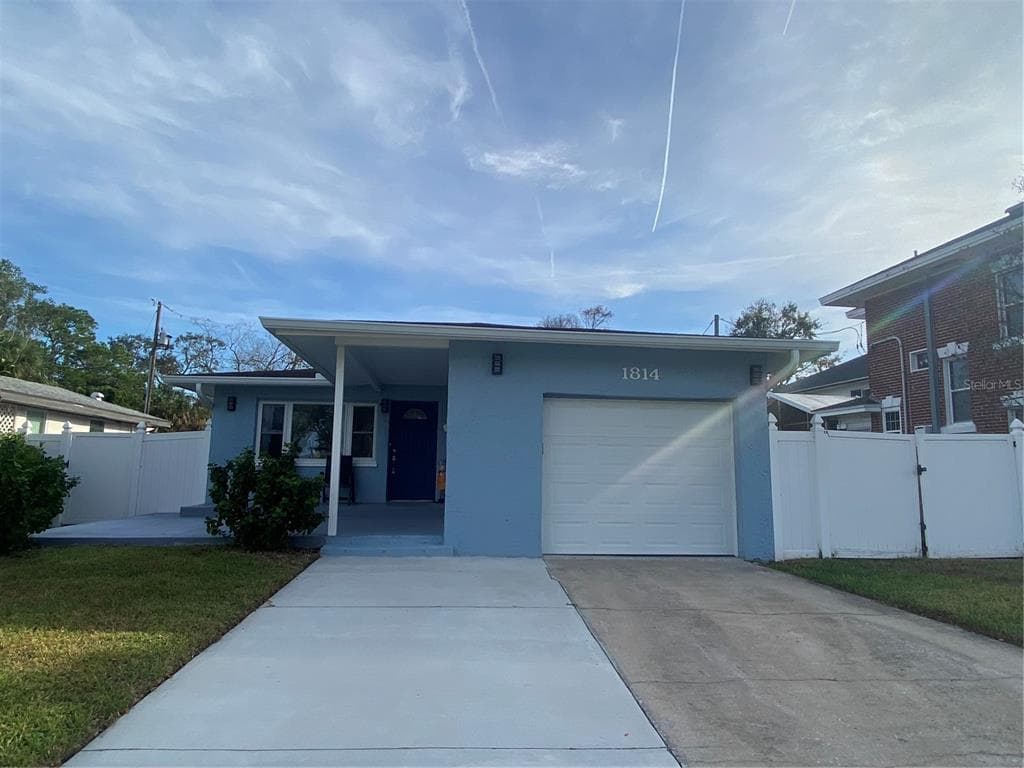 1814 BAYOU GRANDE BOULEVARD NE ST PETERSBURG, FL 33703