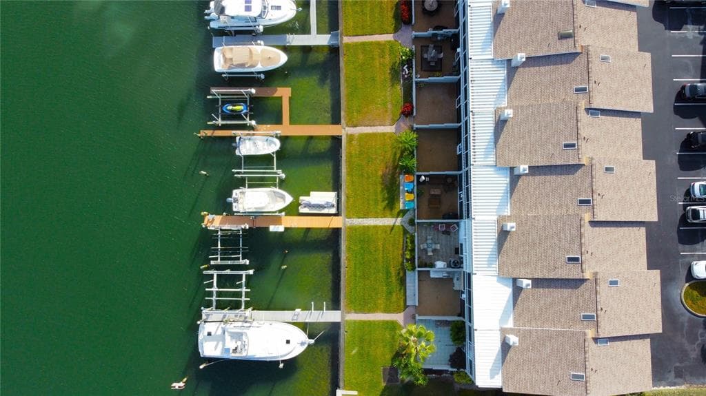 737 PINELLAS BAYWAY S UNIT 102 TIERRA VERDE, FL 33715